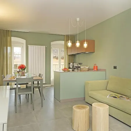 The And Blue Nest Apartment *
